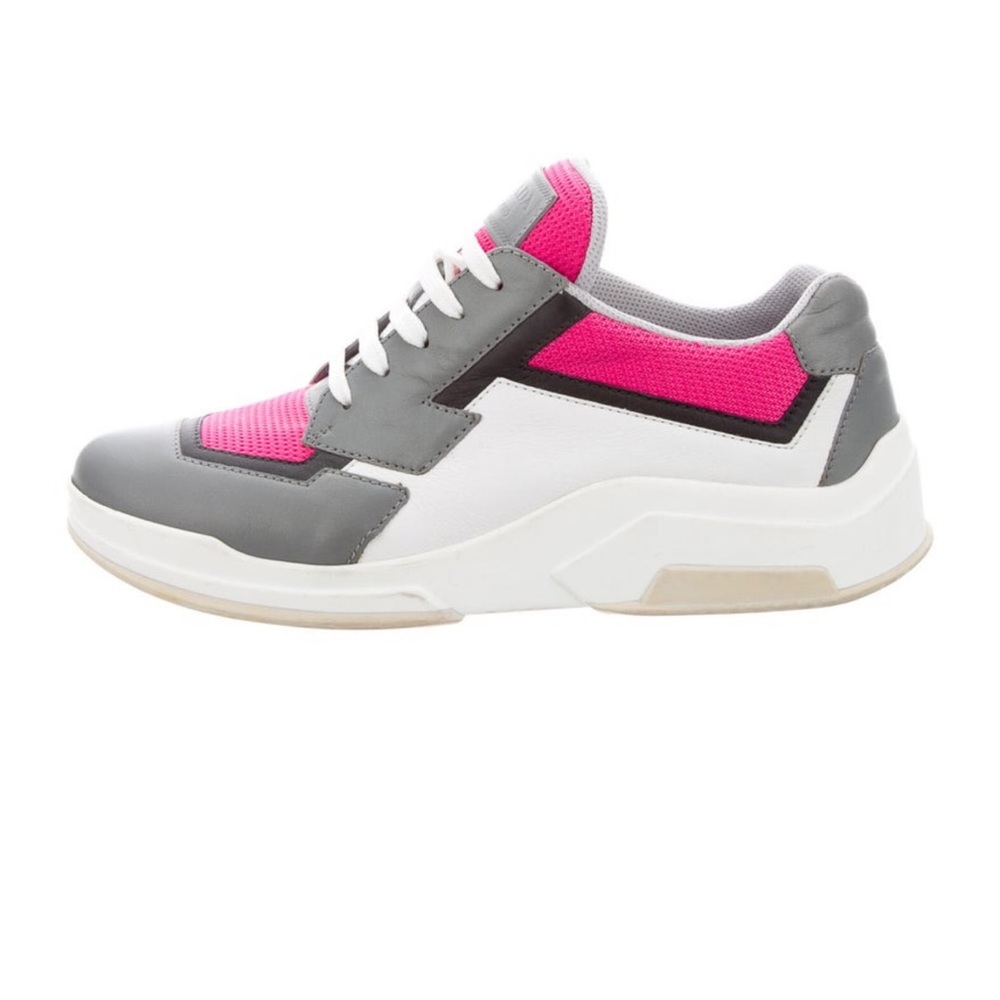 PRADA-Leather sneaks. Condition: minor wear at soles;light residue at insoles.